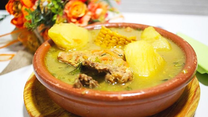 Sancocho, ¡donde come uno comen 8!
